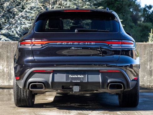 Certified 2025 Porsche Macan image 10