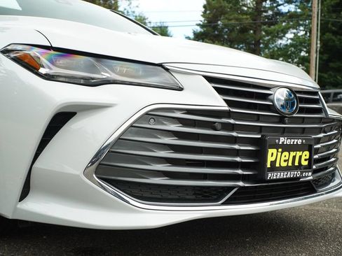 Used 2022 Toyota Avalon Limited w/ Advanced Safety Package FWD image 37
