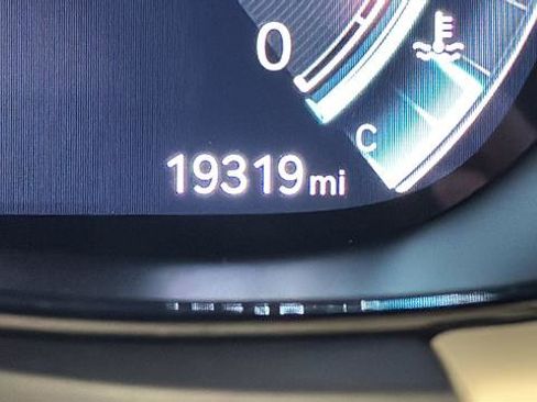 Used 2025 Genesis GV70 3.5T Sport w/ Sport Prestige Package image 10