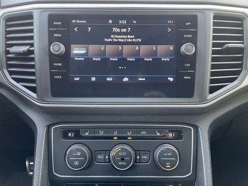 Used 2021 Volkswagen Atlas SE w/ Panoramic Sunroof Package image 24