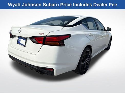 Used 2024 Nissan Altima 2.5 SR FWD image 8