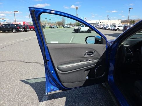 Used 2022 Honda HR-V EX image 9