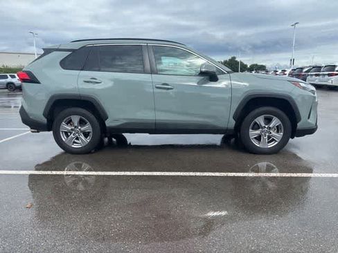 Used 2022 Toyota RAV4 XLE w/ XLE Grade Weather Package AWD/4WD image 6