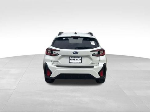 Used 2025 Subaru Crosstrek 2.5i Premium AWD/4WD image 4