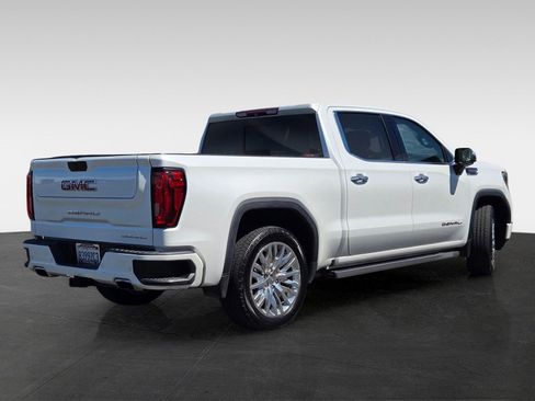 Used 2019 GMC Sierra 1500 Denali w/ Denali Ultimate Package AWD/4WD image 4
