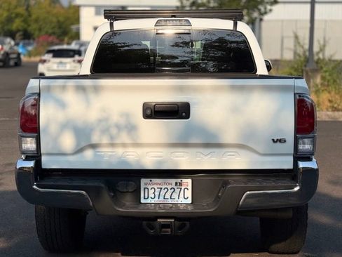 Used 2023 Toyota Tacoma TRD Off-Road AWD/4WD image 4