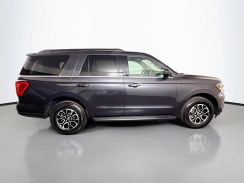 Used 2024 Ford Expedition XLT RWD image 11