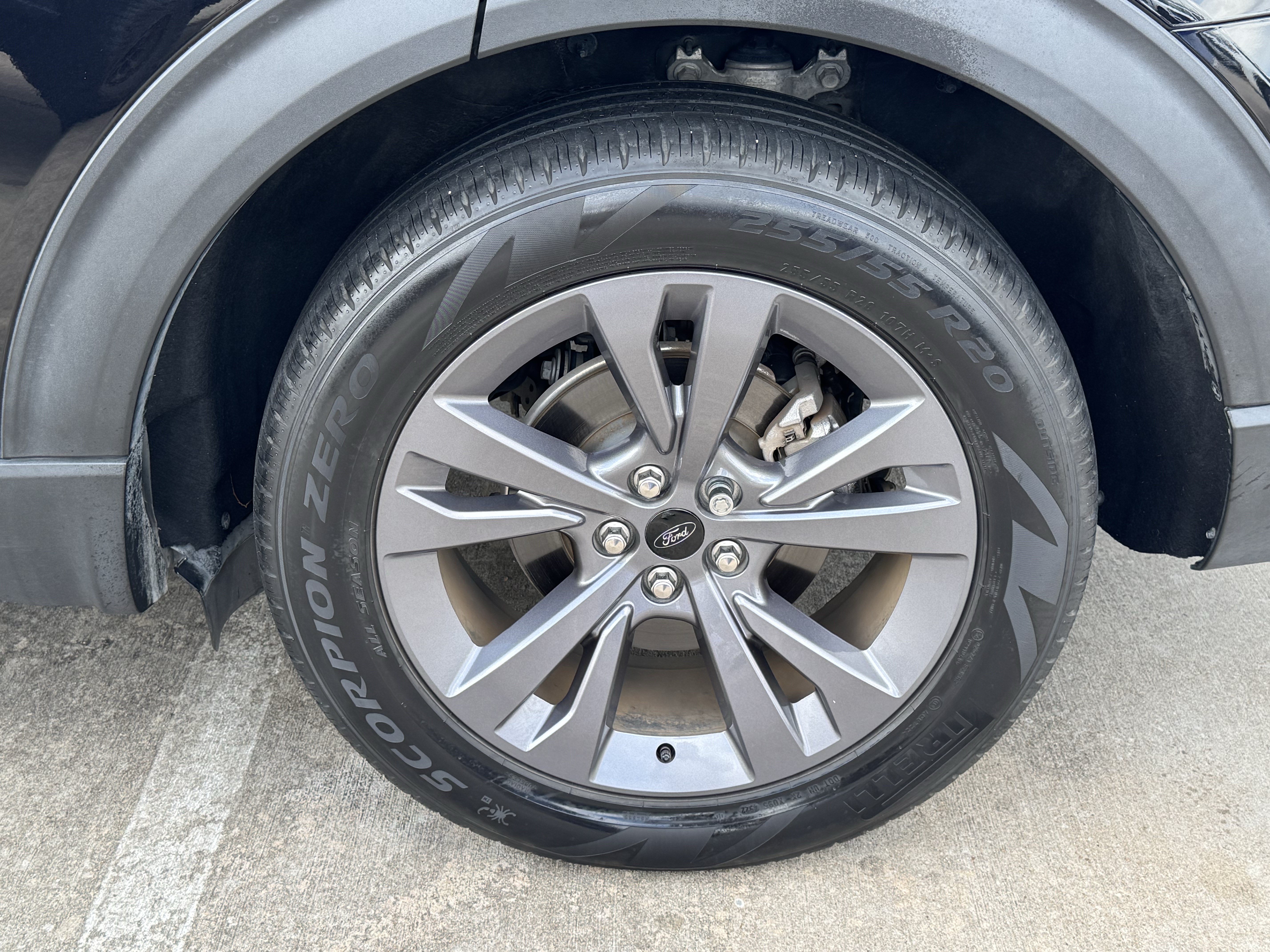 Used 2023 Ford Explorer XLT w/ Equipment Group 202A RWD image 32