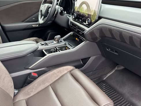 Used 2024 Lexus TX 350 AWD w/ Technology Package image 18