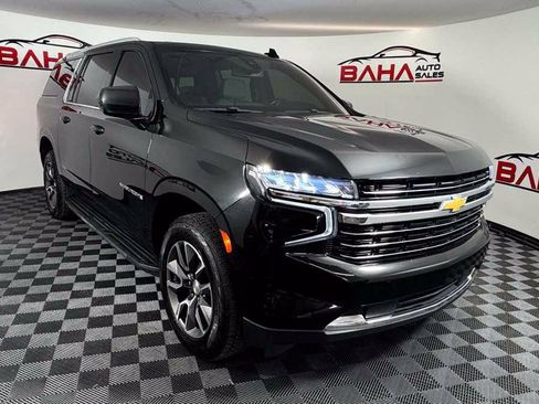 Used 2021 Chevrolet Suburban LT AWD/4WD image 9