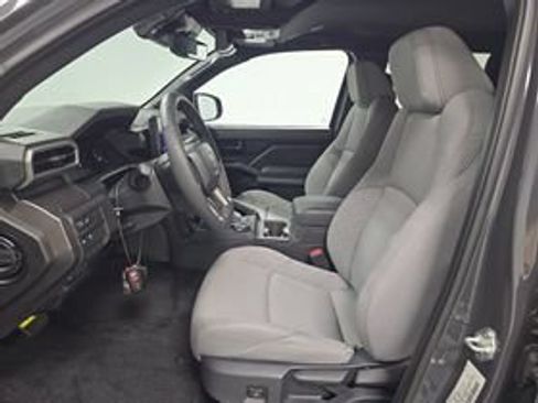 Certified 2025 Toyota Tacoma SR5 AWD/4WD image 7