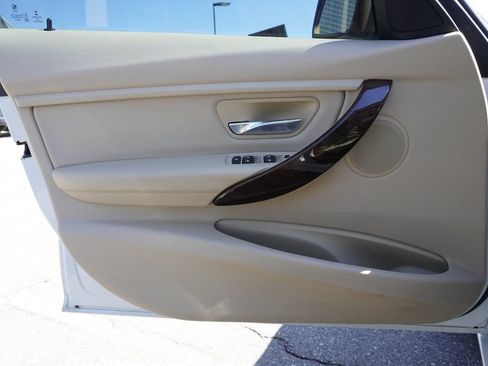 Used 2015 BMW 328i xDrive Sedan AWD/4WD image 17