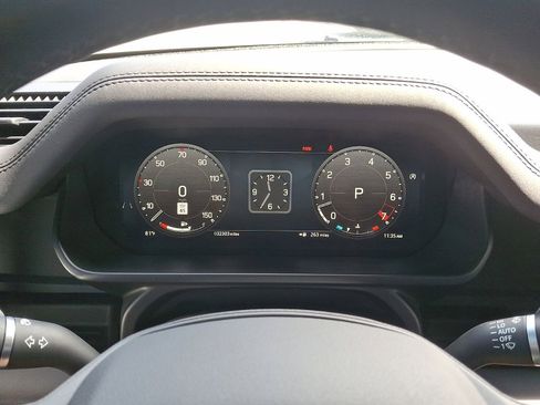 Used 2024 Land Rover Defender 110 X-Dynamic SE image 21