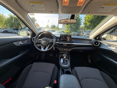 Used 2023 Kia Forte LXS w/ LXS Technology Package FWD image 25