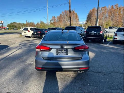 Used 2017 Kia Forte S FWD image 6