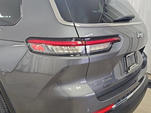 Used 2021 Jeep Grand Cherokee L Limited w/ Trailer Tow Package AWD/4WD image 42