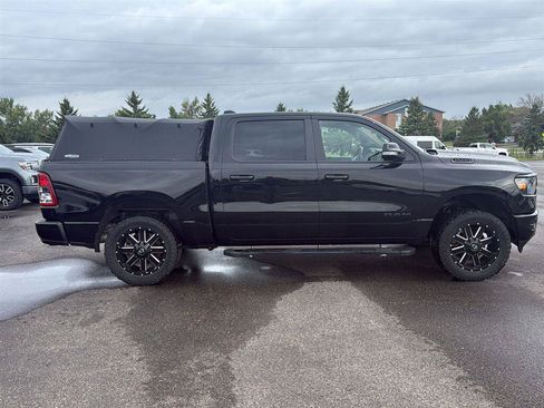 Used 2022 RAM 1500 Big Horn AWD/4WD image 7
