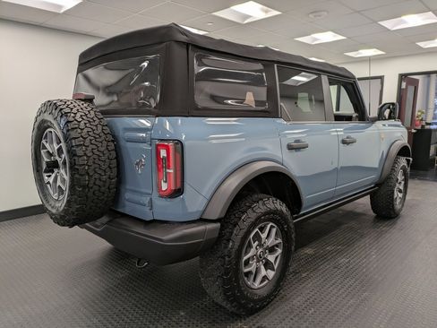 Used 2021 Ford Bronco Badlands image 4