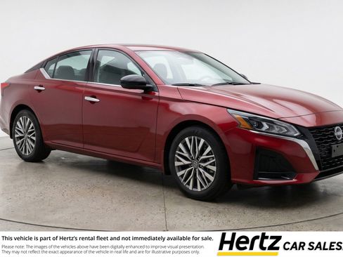 Used 2025 Nissan Altima 2.5 SV FWD image 1