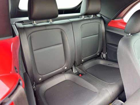 Used 2019 Volkswagen Beetle 2.0T S FWD image 29