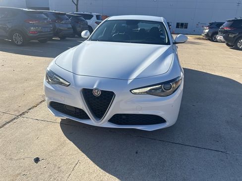 Used 2017 Alfa Romeo Giulia Ti image 7
