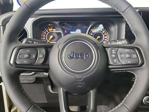 Used 2025 Jeep Wrangler Unlimited Sport AWD/4WD image 15