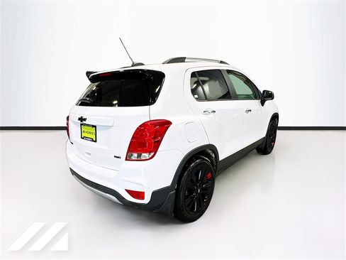 Used 2019 Chevrolet Trax LT w/ Redline Edition image 5