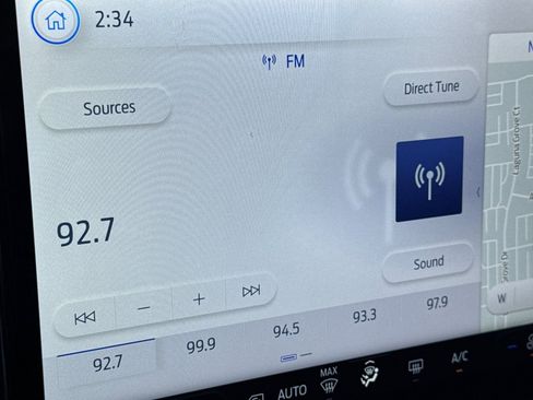 Used 2023 Ford Transit 350 XLT image 20