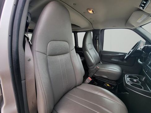 Used 2015 Chevrolet Express 2500 LS image 31