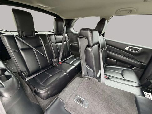 Used 2020 Nissan Pathfinder SL FWD image 29
