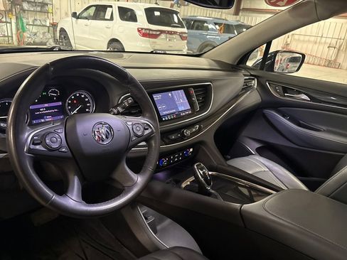 Used 2021 Buick Enclave Essence w/ Sound and Sites Package image 18