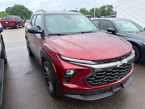 Used 2024 Chevrolet TrailBlazer RS w/ Driver Confidence Package FWD image 4