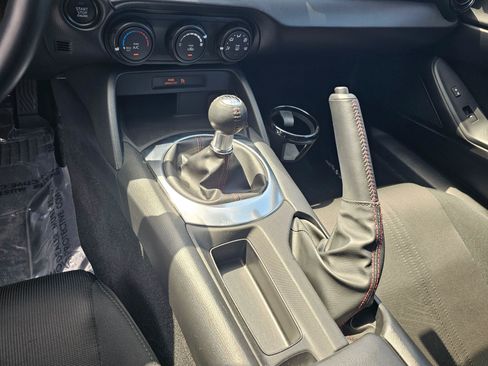 Used 2017 MAZDA MX-5 Miata Sport RWD image 53