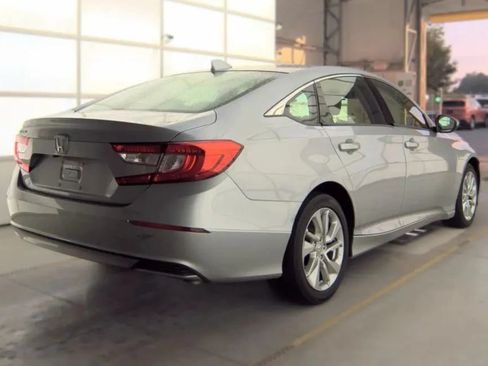 Used 2018 Honda Accord LX image 3