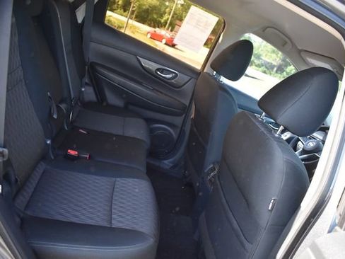 Used 2018 Nissan Rogue S FWD image 13