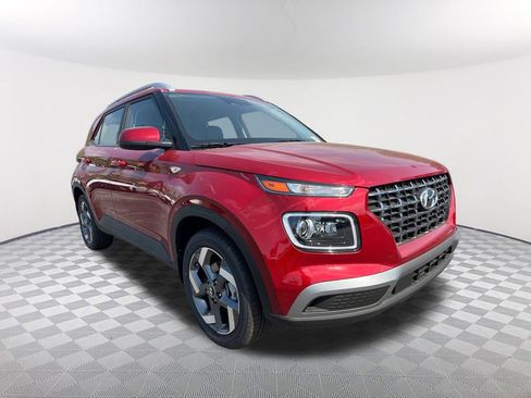 Used 2025 Hyundai Venue Limited FWD image 3