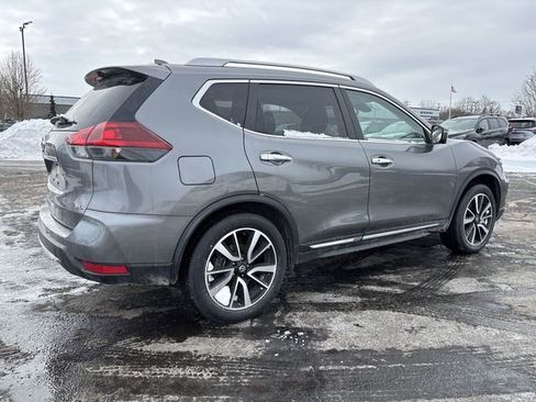 Used 2018 Nissan Rogue SL w/ Premium Package image 3