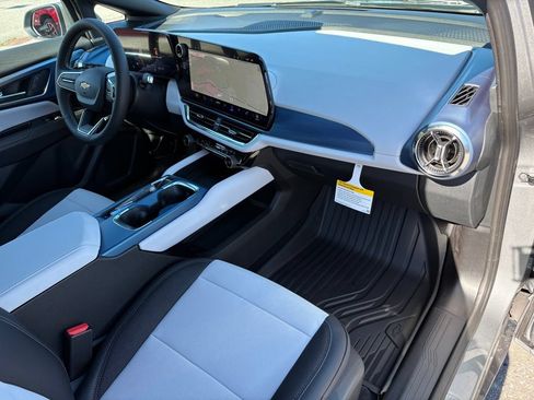 New 2026 Chevrolet Equinox EV LT AWD/4WD image 26