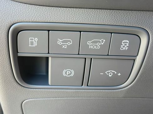 New 2026 Hyundai Ioniq 9 SE image 25