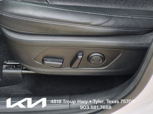 Certified 2023 Kia Sorento SX FWD image 25