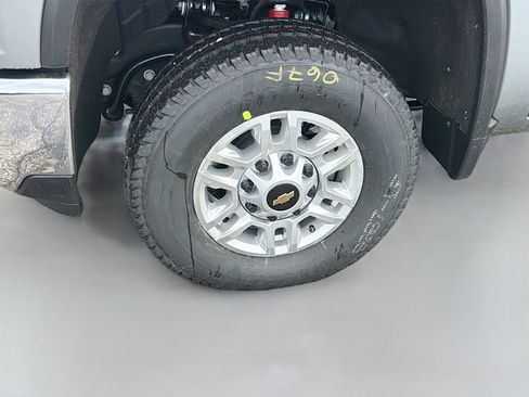 New 2026 Chevrolet Silverado 2500 LT w/ Convenience Package image 26