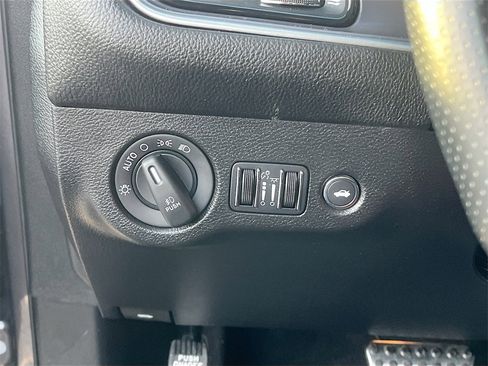 Used 2023 Dodge Challenger R/T Scat Pack image 10