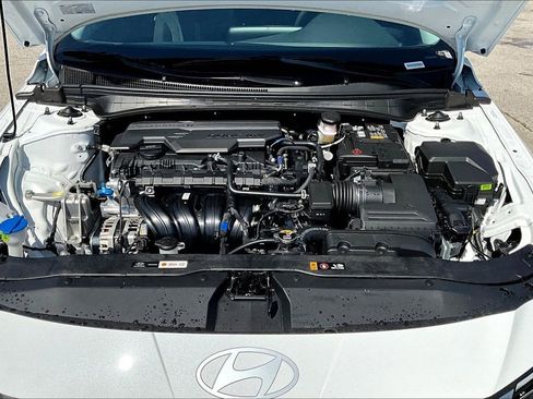 New 2026 Hyundai Elantra SE FWD image 12