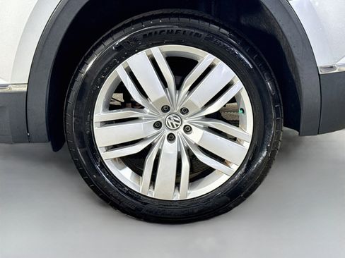 Used 2019 Volkswagen Atlas SEL AWD/4WD image 37