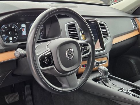 Used 2021 Volvo XC90 T6 Momentum AWD/4WD image 25