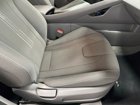 Used 2025 Hyundai Elantra SEL w/ Cargo Package image 54