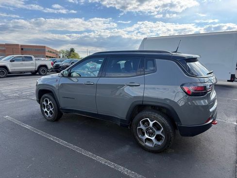 Used 2022 Jeep Compass Trailhawk w/ Trailhawk Elite Group AWD/4WD image 9