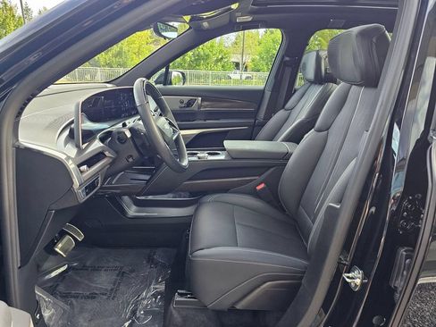 Used 2026 Cadillac Vistiq Sport AWD/4WD image 23