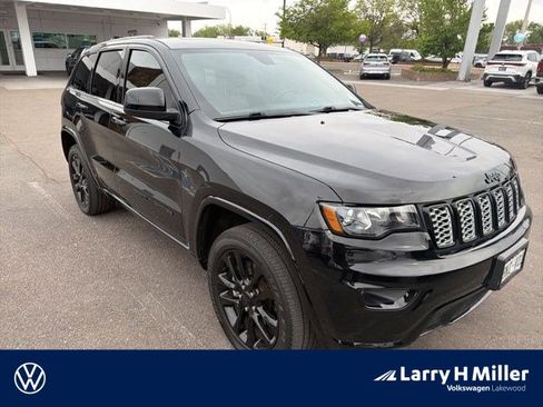 Used 2021 Jeep Grand Cherokee Laredo X AWD/4WD image 1