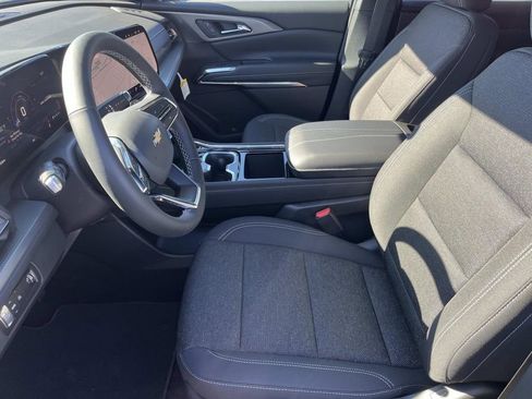 New 2026 Chevrolet Traverse LT image 10